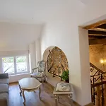 Climatisée Avec Piscine Privée Et Wi-fi à - Fr-1-616-525